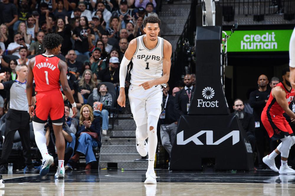 湖人时的困 湖人时的困